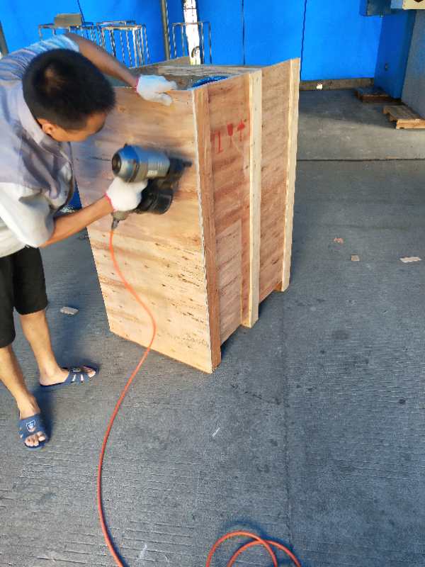 胶合木箱